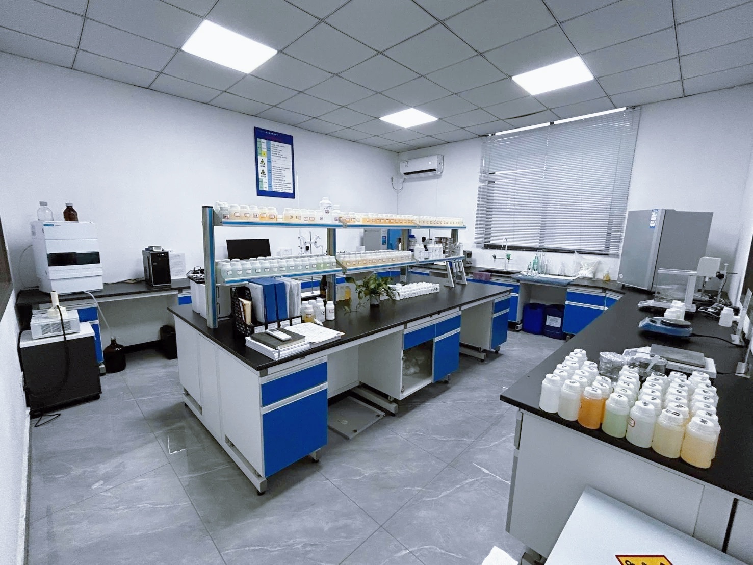 Labor der Trixylenylphosphatfabrik