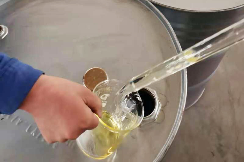 Wie niedrige mechanische Verunreinigungen Trixylenylphosphat die Feuerbeständigkeit von Materialien verbessern